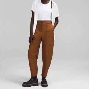 Lululemon Light Utilitech Cargo Pocket High-Rise Pant